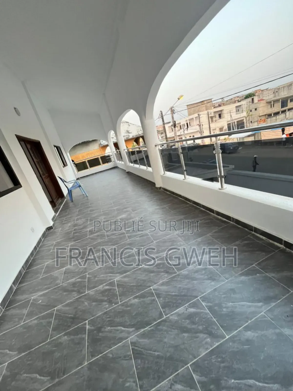 10chbre Duplex dans Francis Gweh, Cocody à Louer