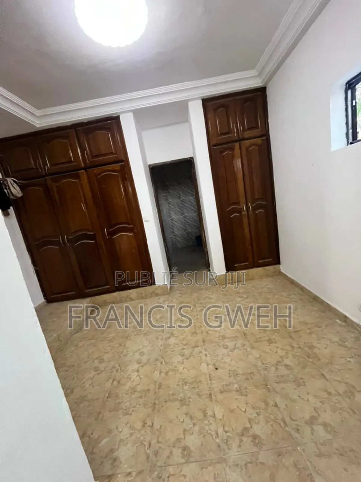 10chbre Duplex dans Francis Gweh, Cocody à Louer