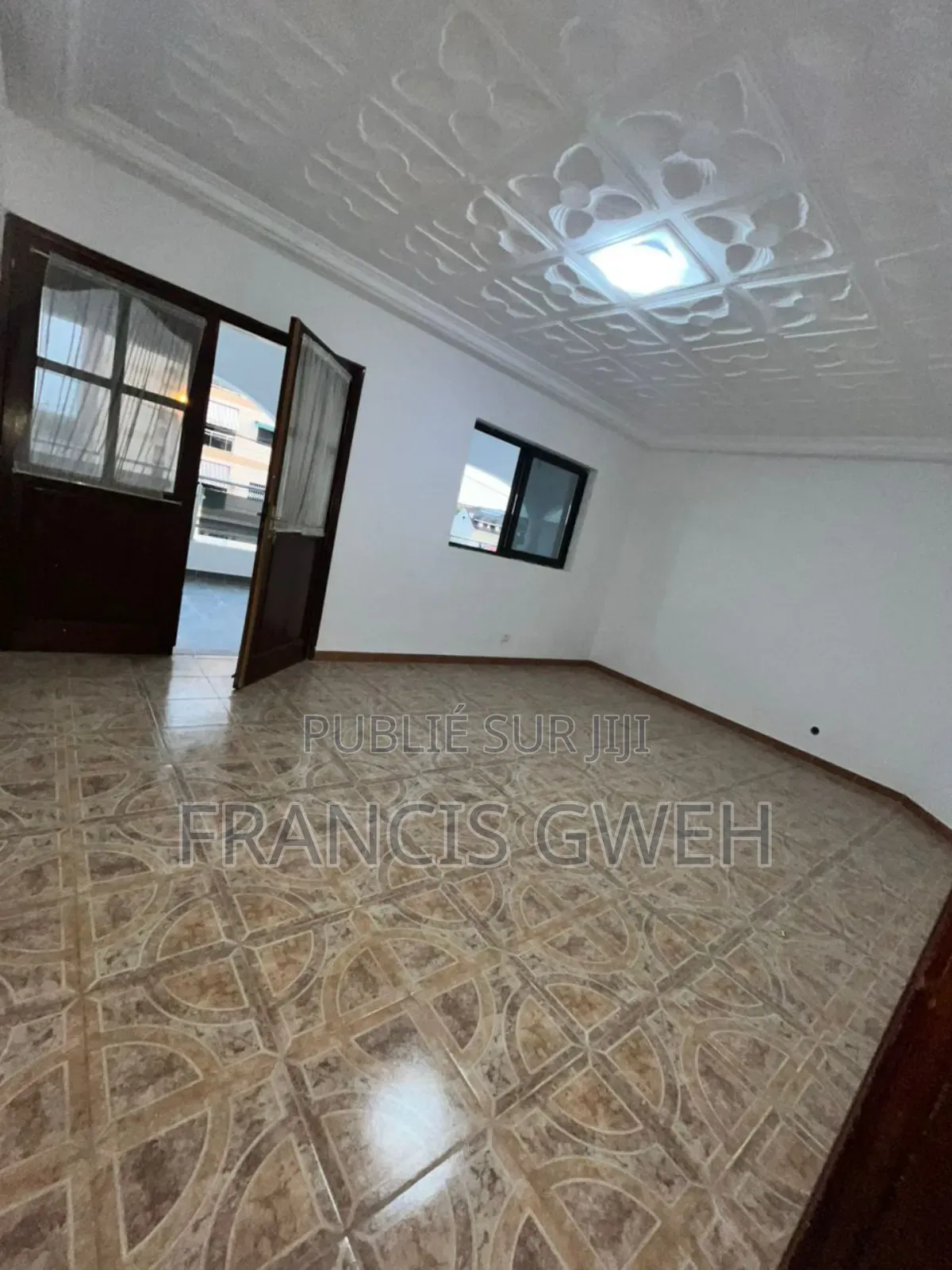 10chbre Duplex dans Francis Gweh, Cocody à Louer