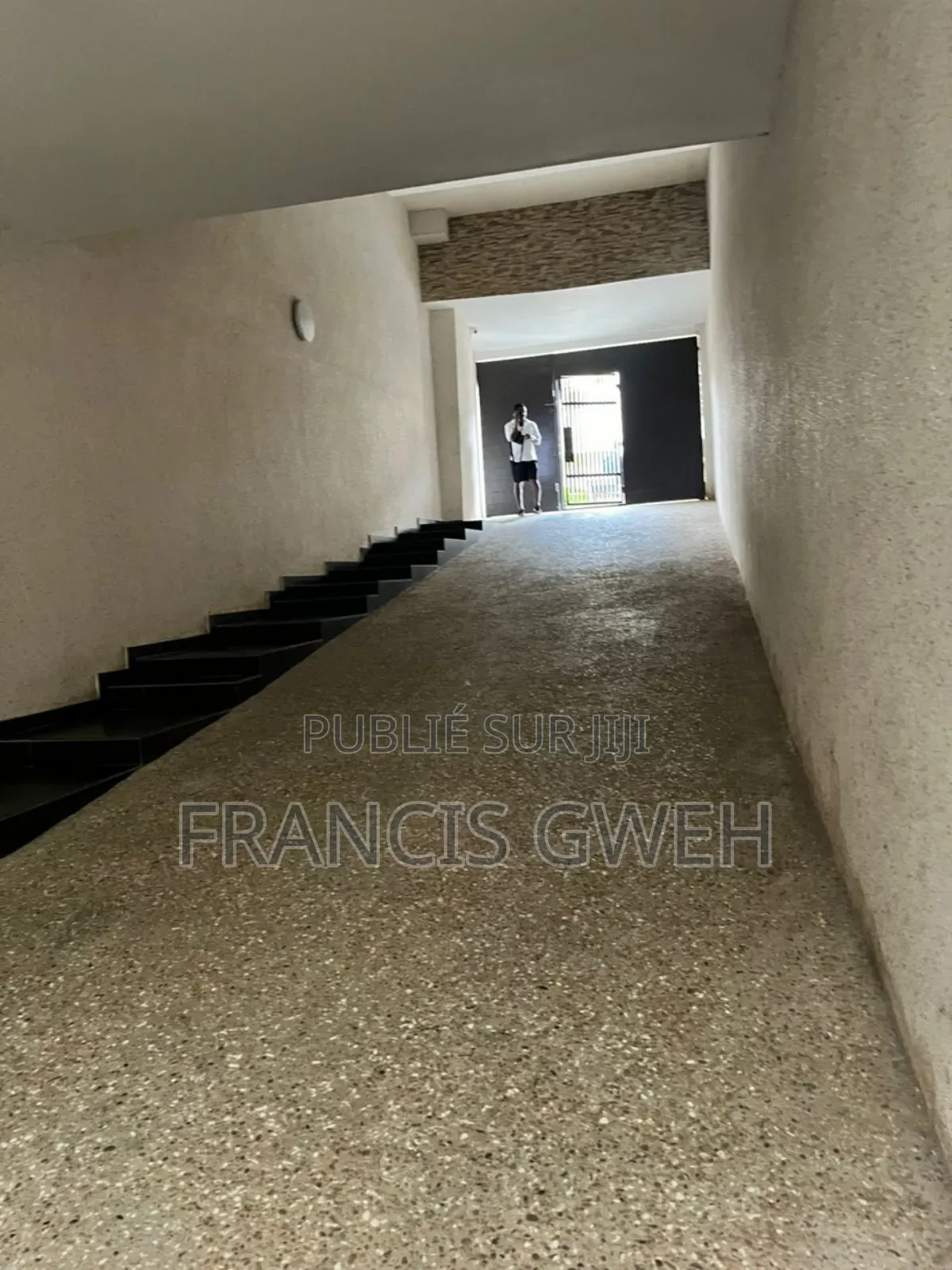 2chbre Appartement dans Francis Gweh, Cocody à Louer