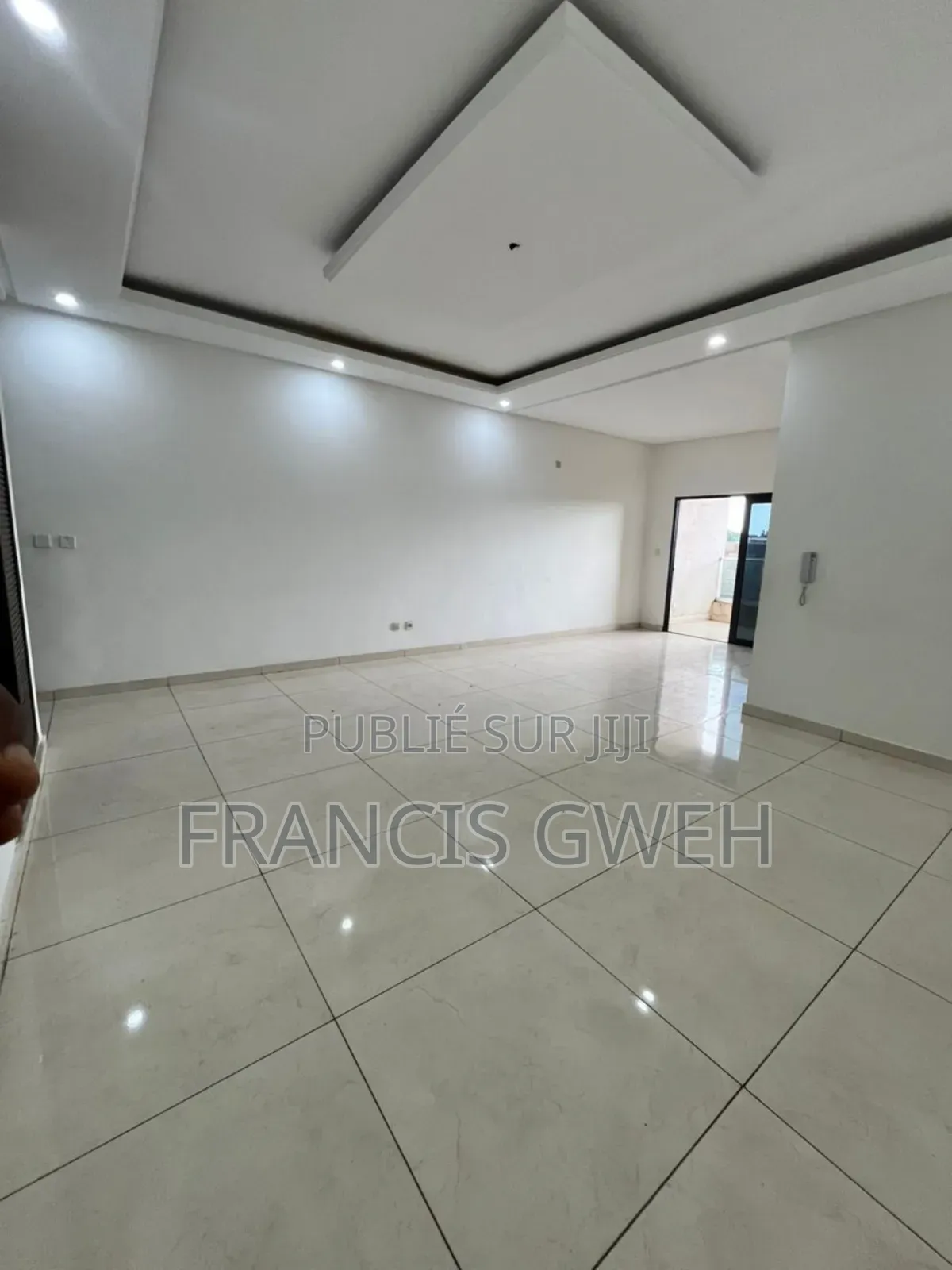 2chbre Appartement dans Francis Gweh, Cocody à Louer