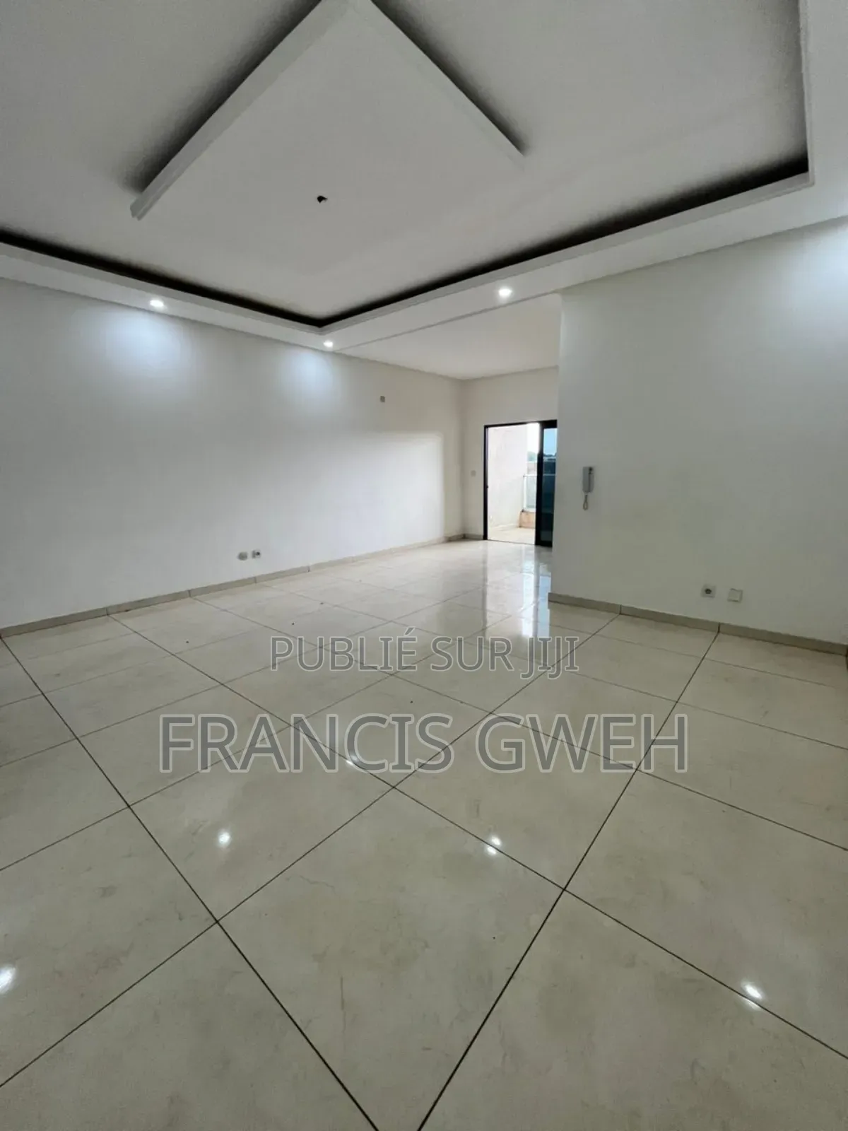 2chbre Appartement dans Francis Gweh, Cocody à Louer