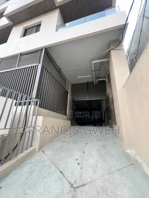 3chbre Appartement dans Francis Gweh, Cocody à Vendre