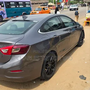 Chevrolet Cruze LT Auto 2018 Gris