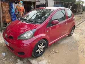Toyota Aygo 1.0 3-Door 2008 Rouge