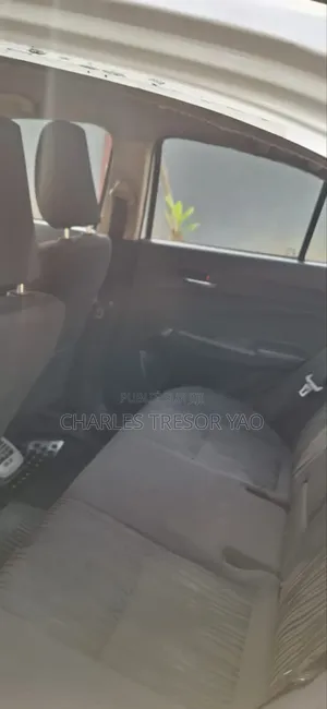 Suzuki Dzire 2024 Blanc