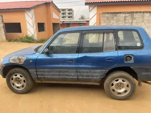 Toyota RAV4 Automatic 2000 Blue