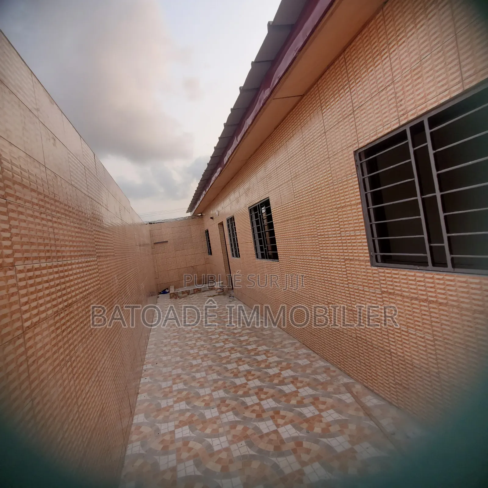 2chbre Appartement dans Batoadê Immobilier, Songon à Louer