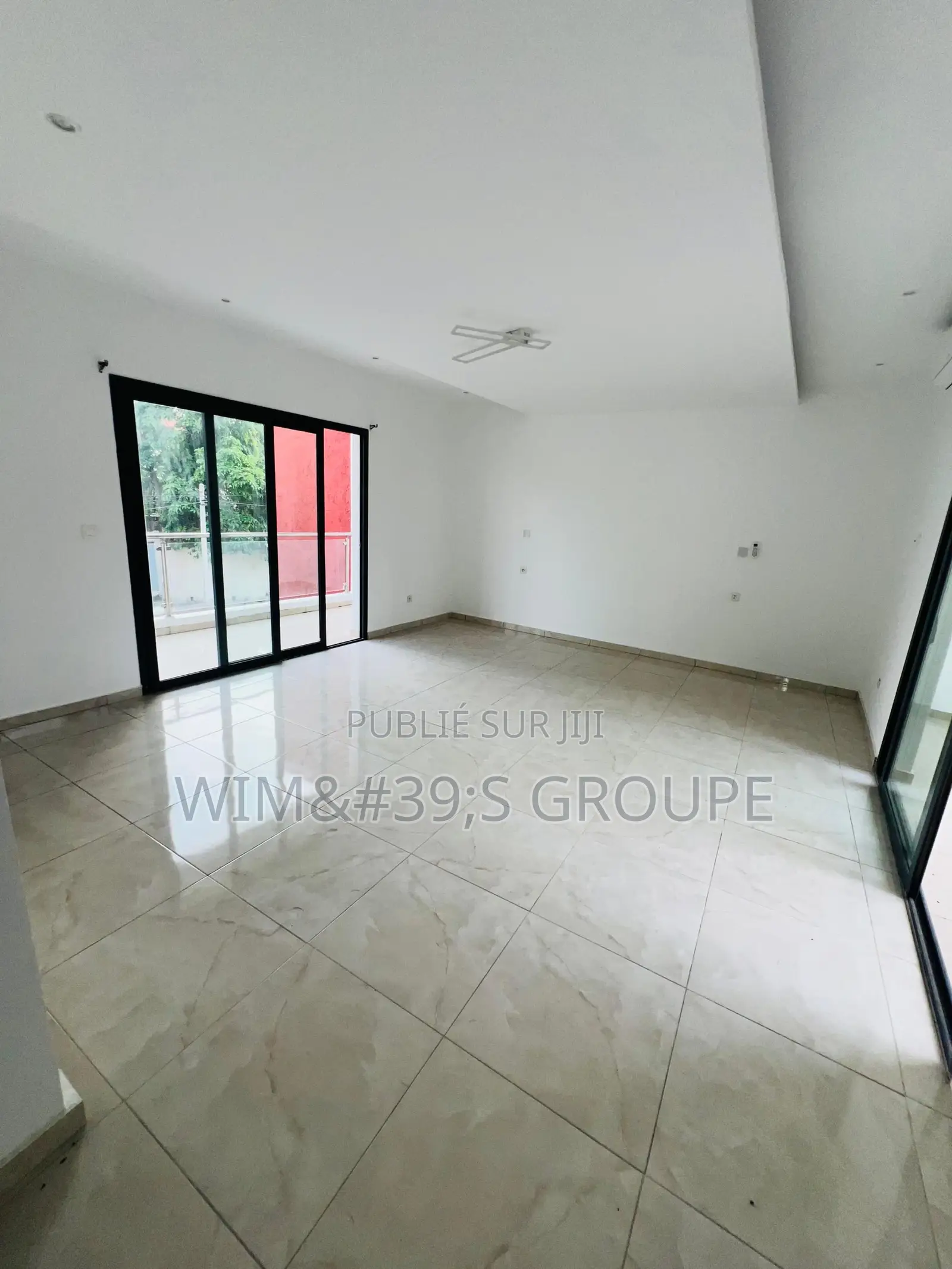 7chbre Duplex dans Cocody à Vendre