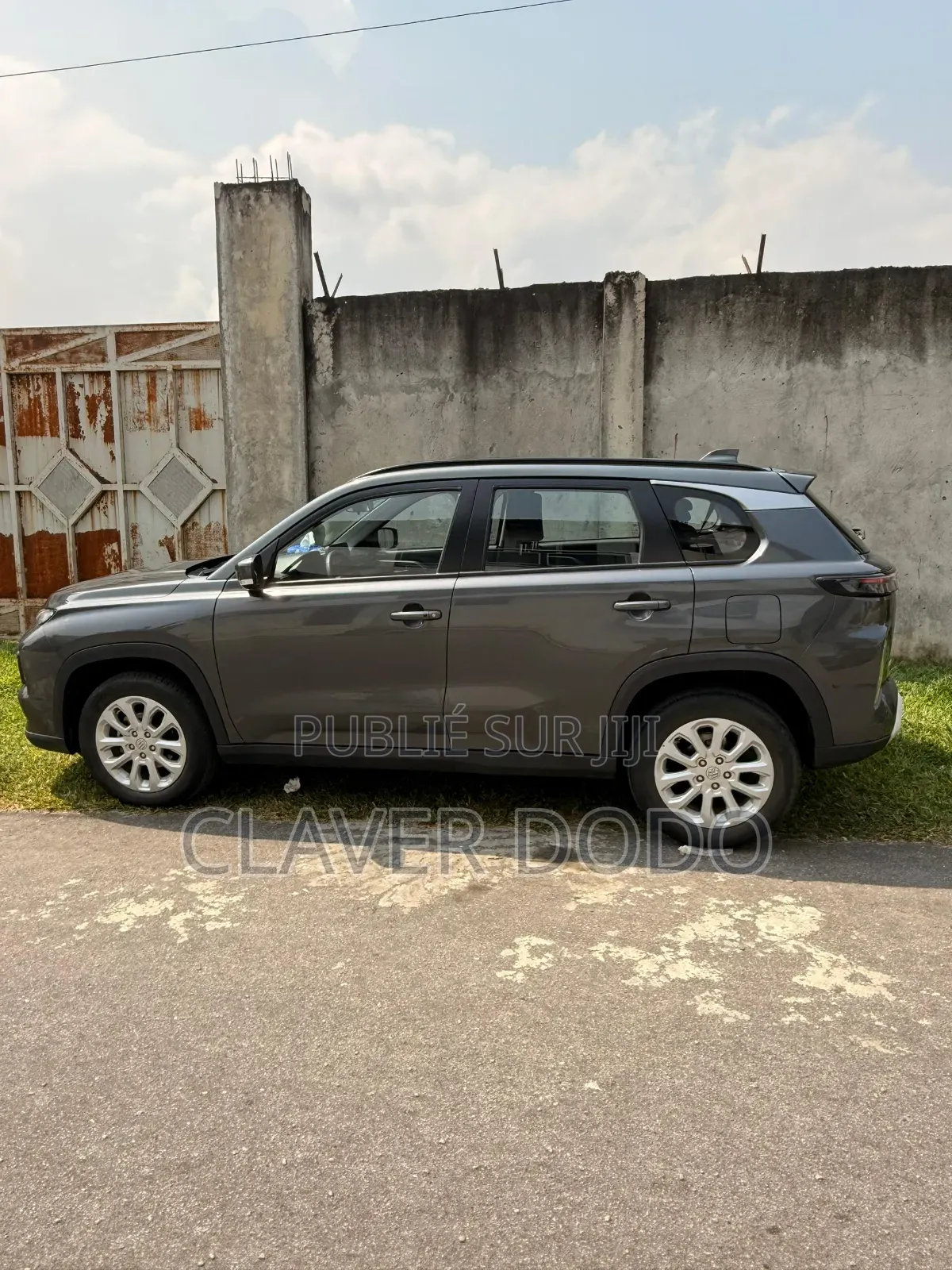 Suzuki Grand Vitara 2024 Gris