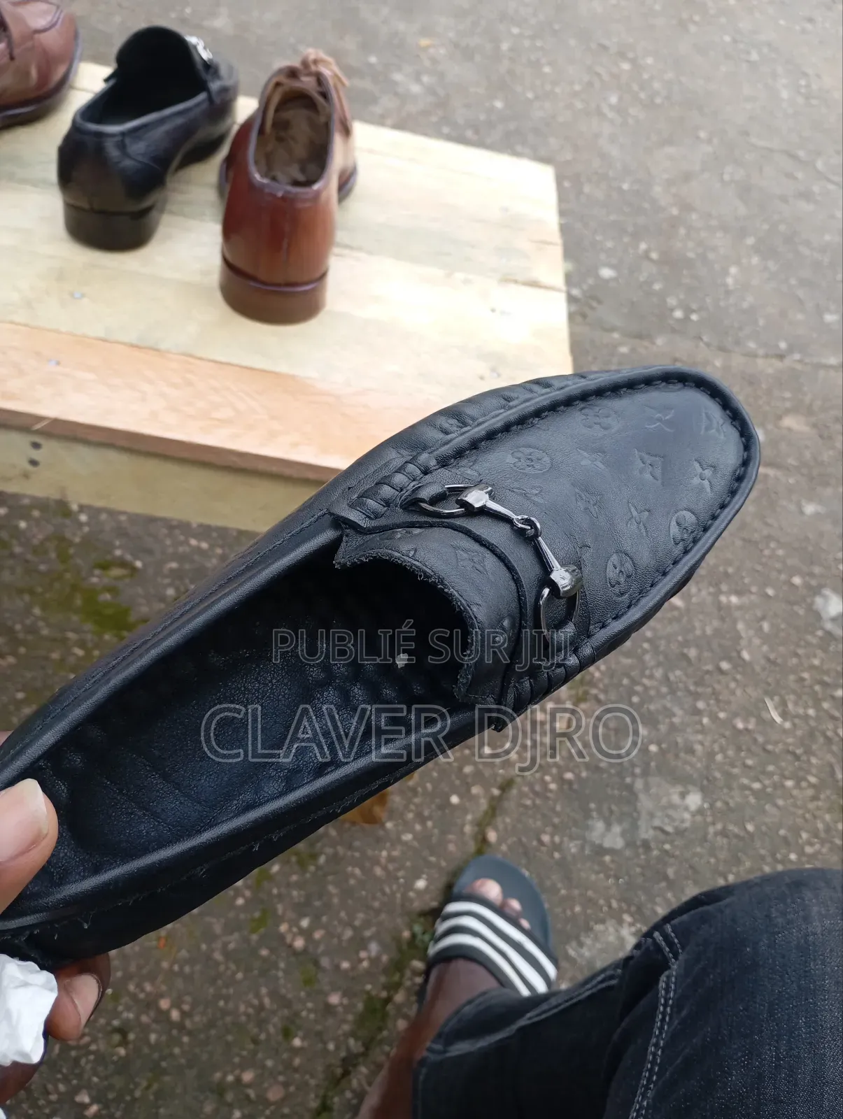 Je Vends Les Chaussures Friperie Homme Premier Choix