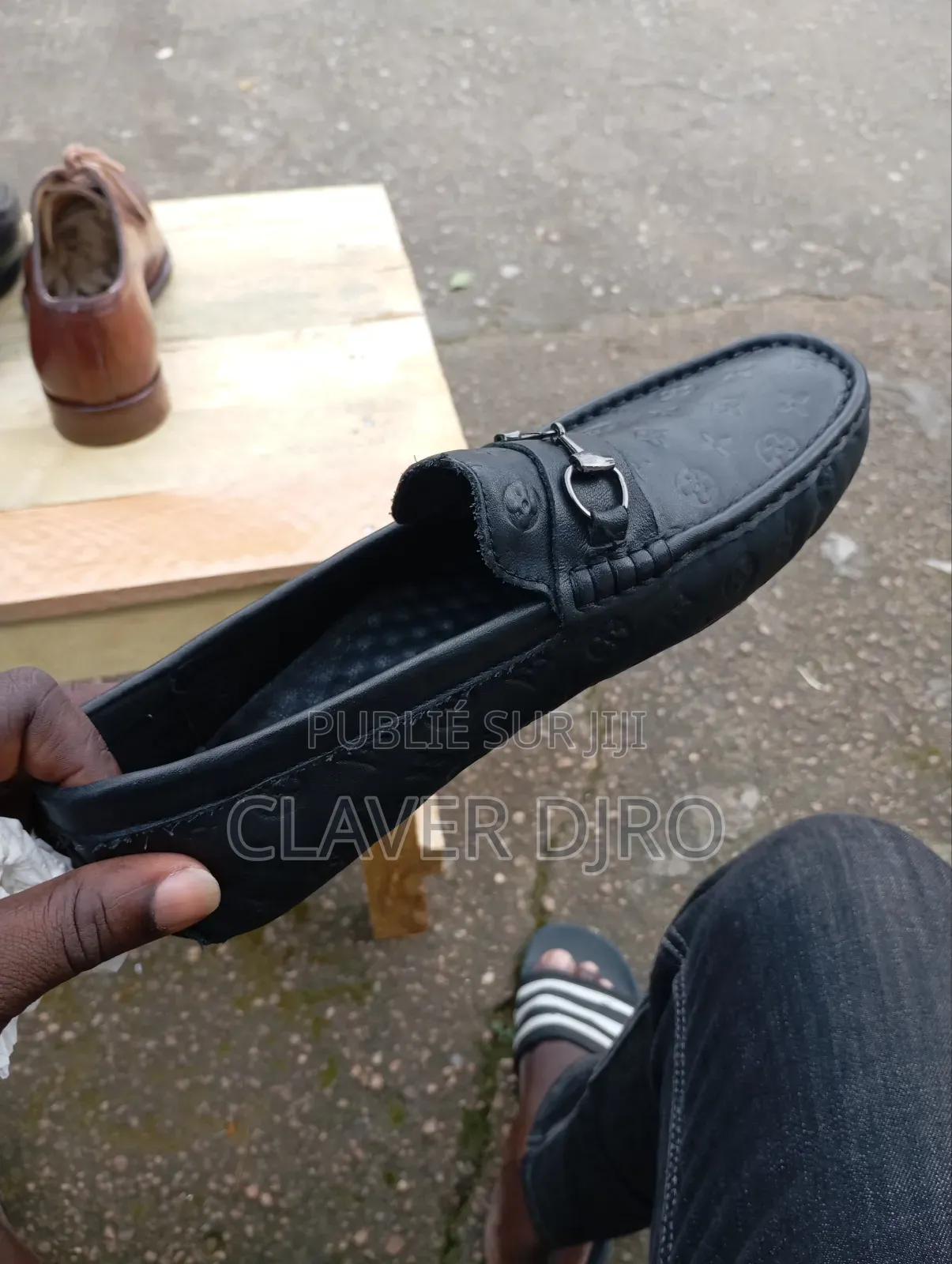 Je Vends Les Chaussures Friperie Homme Premier Choix