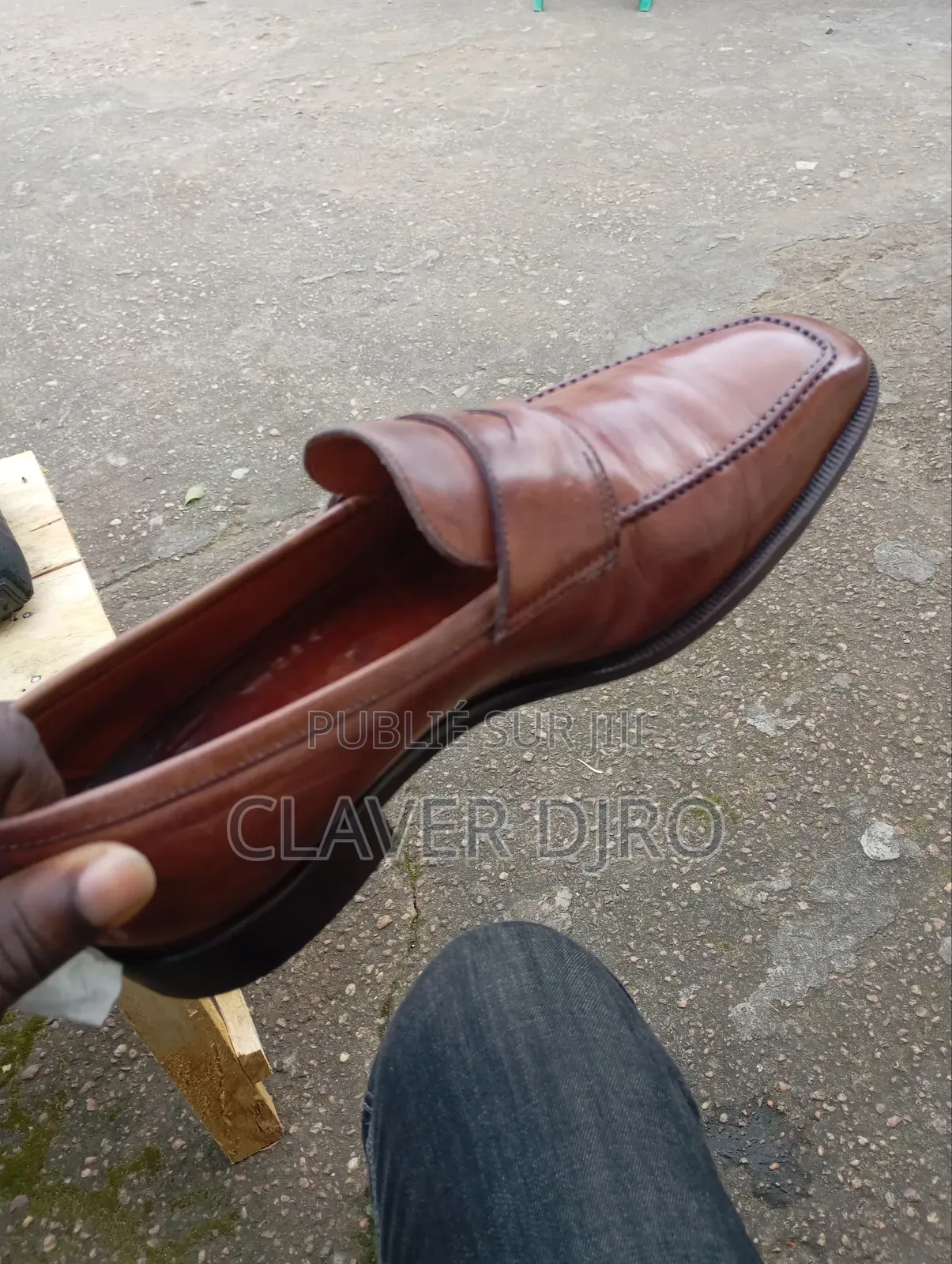 Je Vends Les Chaussures Friperie Homme Premier Choix