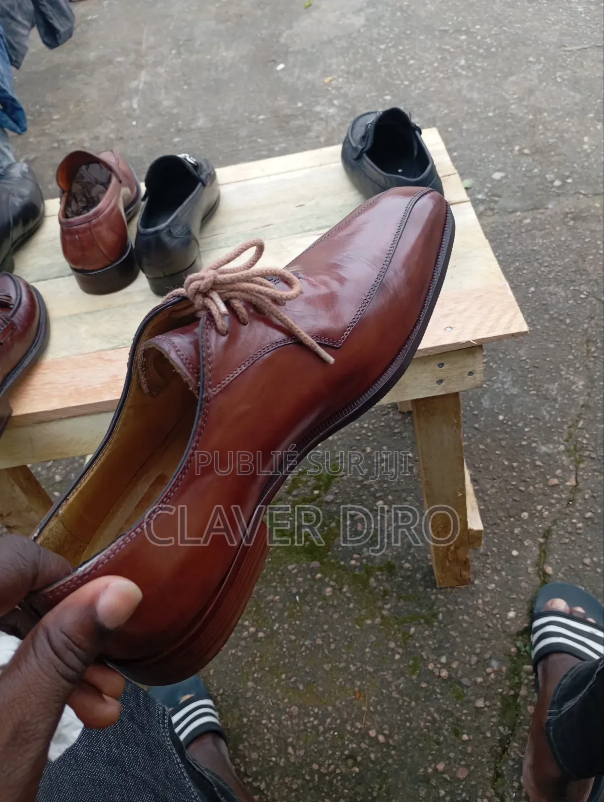 Je Vends Les Chaussures Friperie Homme Premier Choix