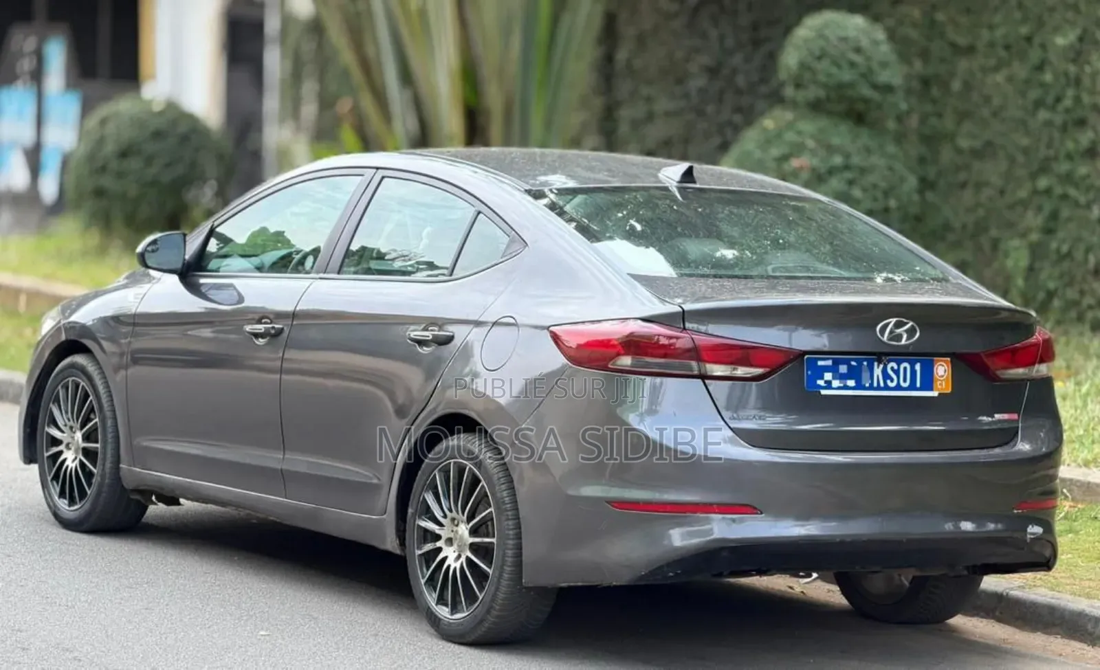 Hyundai Elantra ECO Sedan FWD (1.4L 4cyl 7A) 2017 Gris