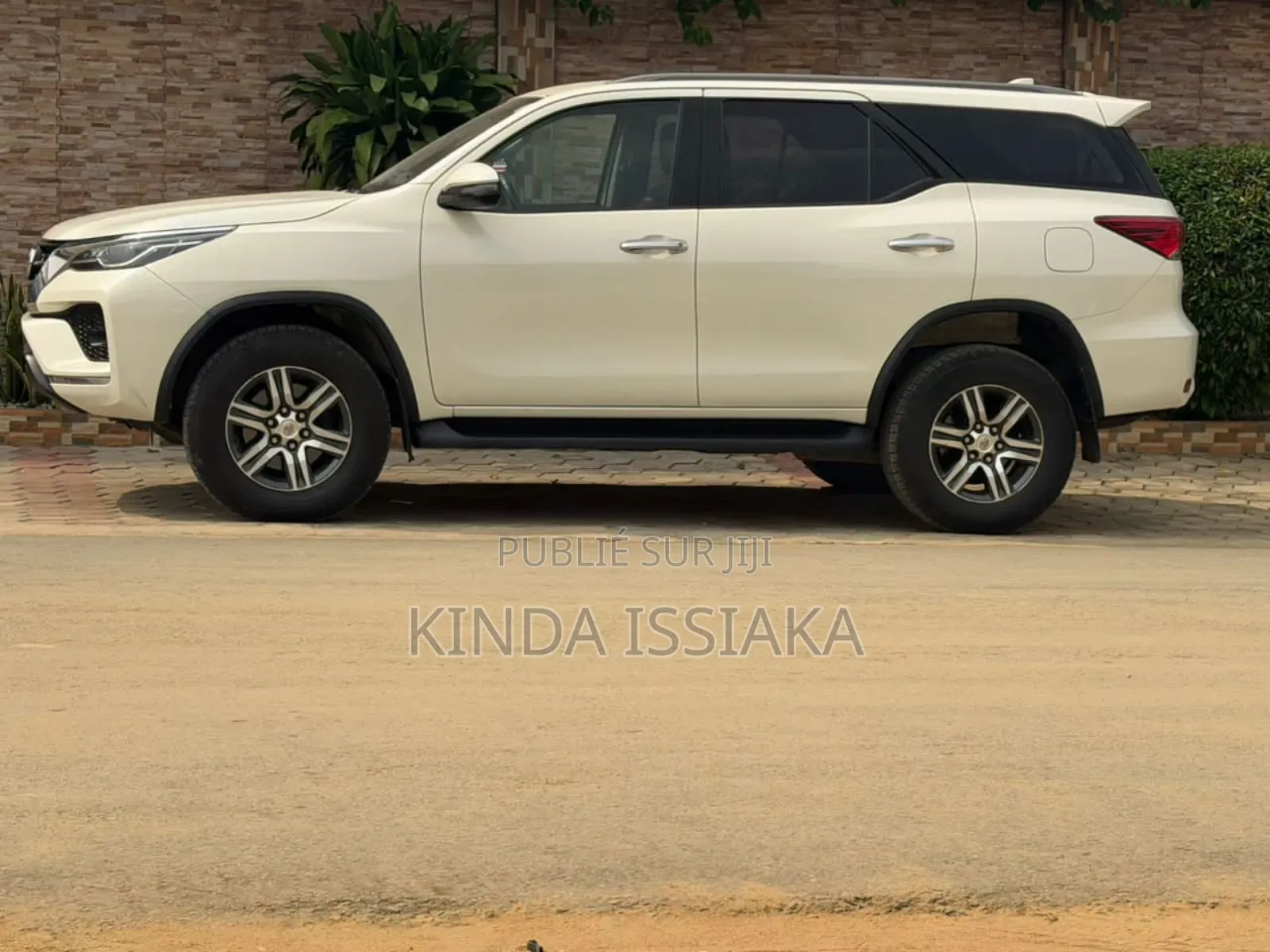 Toyota Fortuner 2021 Blanc cassé