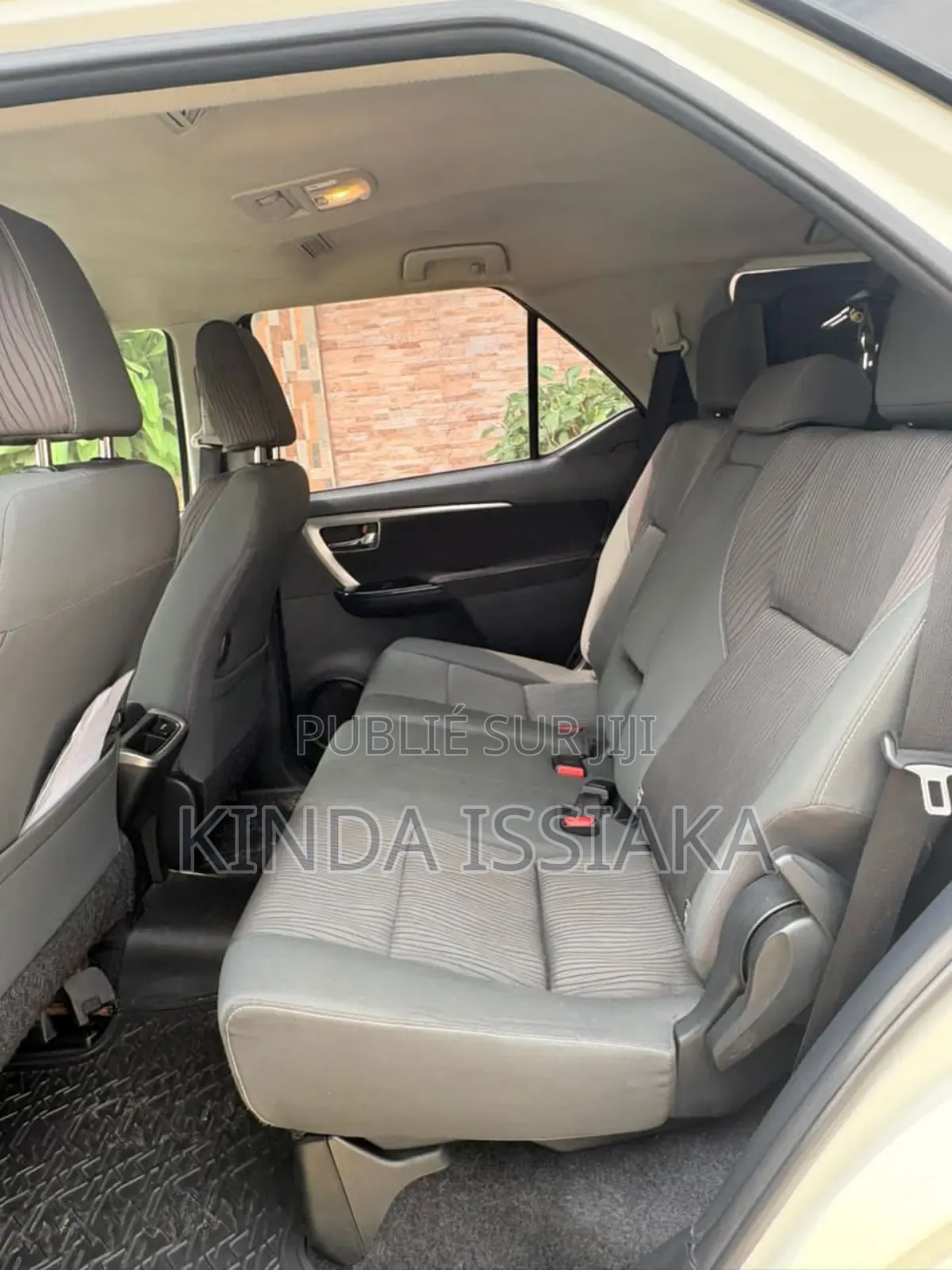 Toyota Fortuner 2021 Blanc cassé