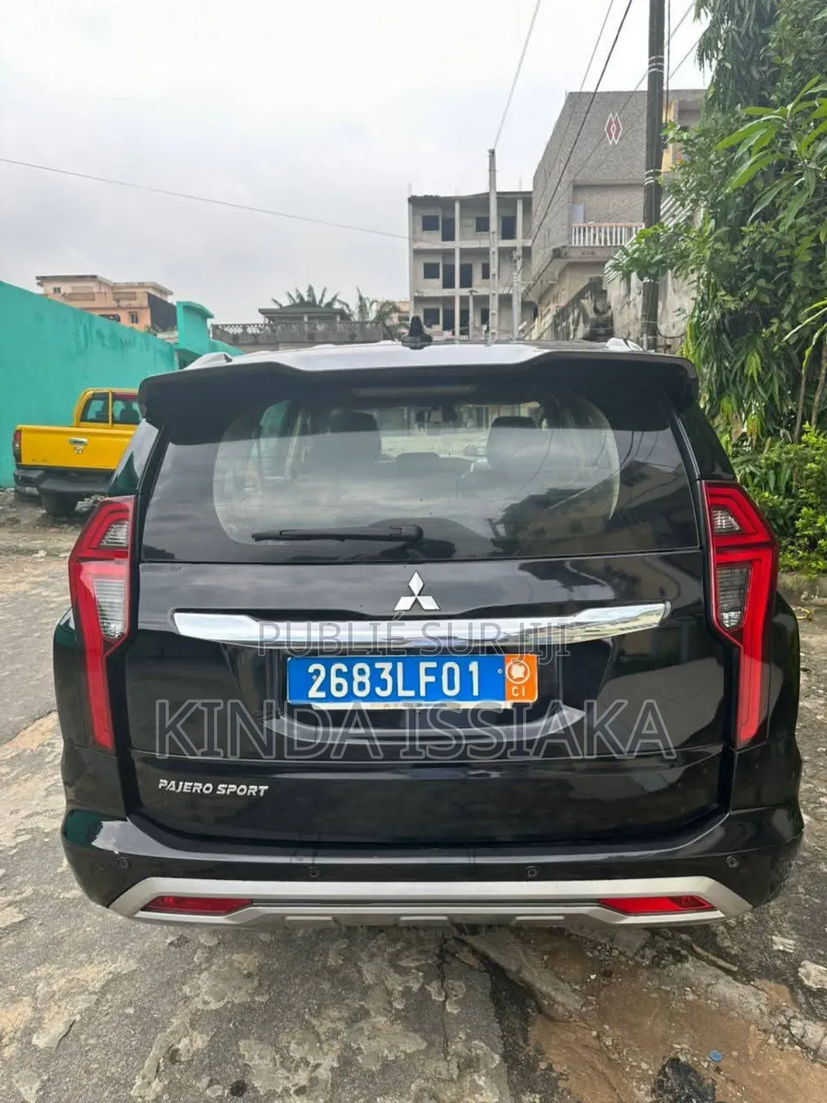 Mitsubishi Montero Sport 2022 Black