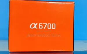 Sony A6700 + Sony 16-50mm