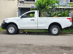 Mitsubishi L200 Club Cab 2.2 4WD 2018 Blanc