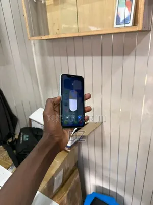 Apple iPhone 11 64 GB Blue