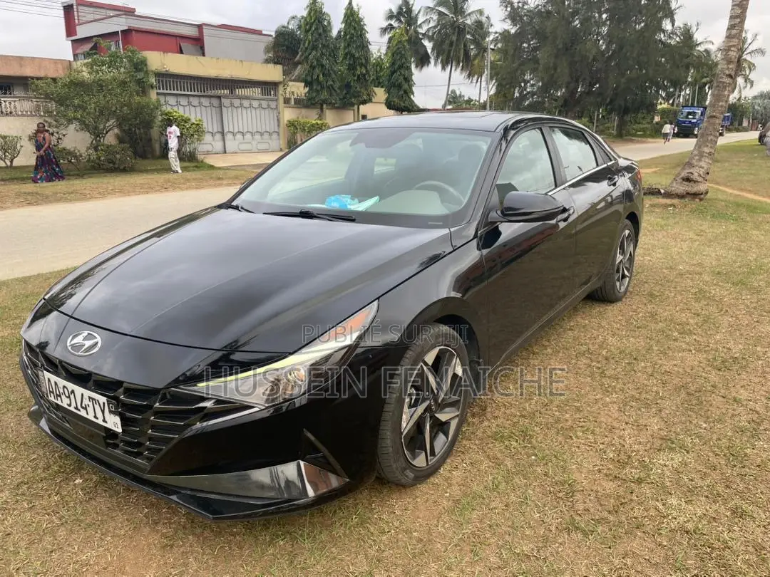 Hyundai Elantra 2022 Black