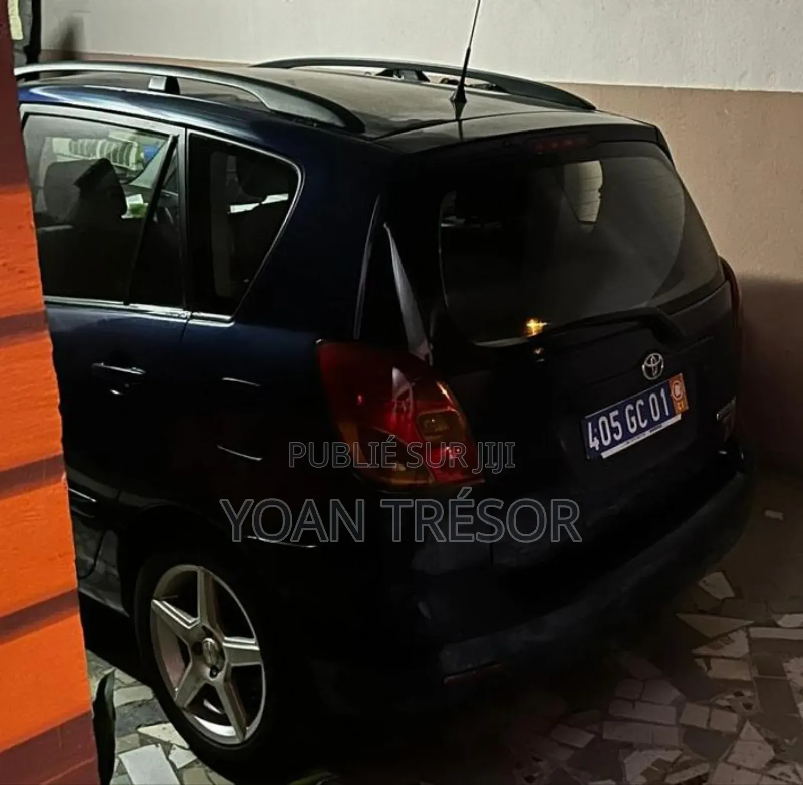 Toyota Verso 2009 Blue