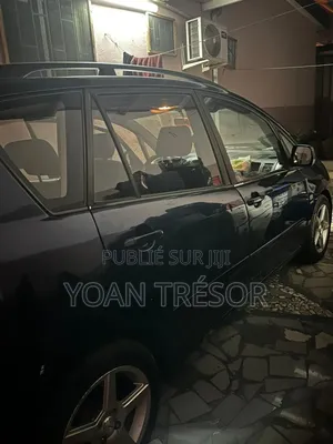 Toyota Verso 2009 Blue