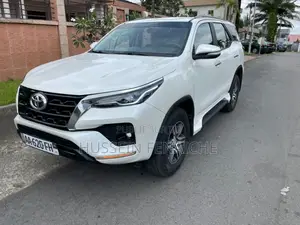 Toyota Fortuner 2017 Blanc