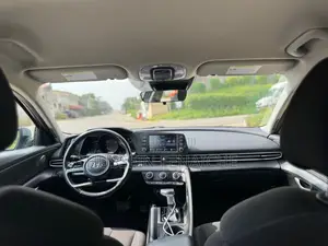 Hyundai Elantra 2021 Gris