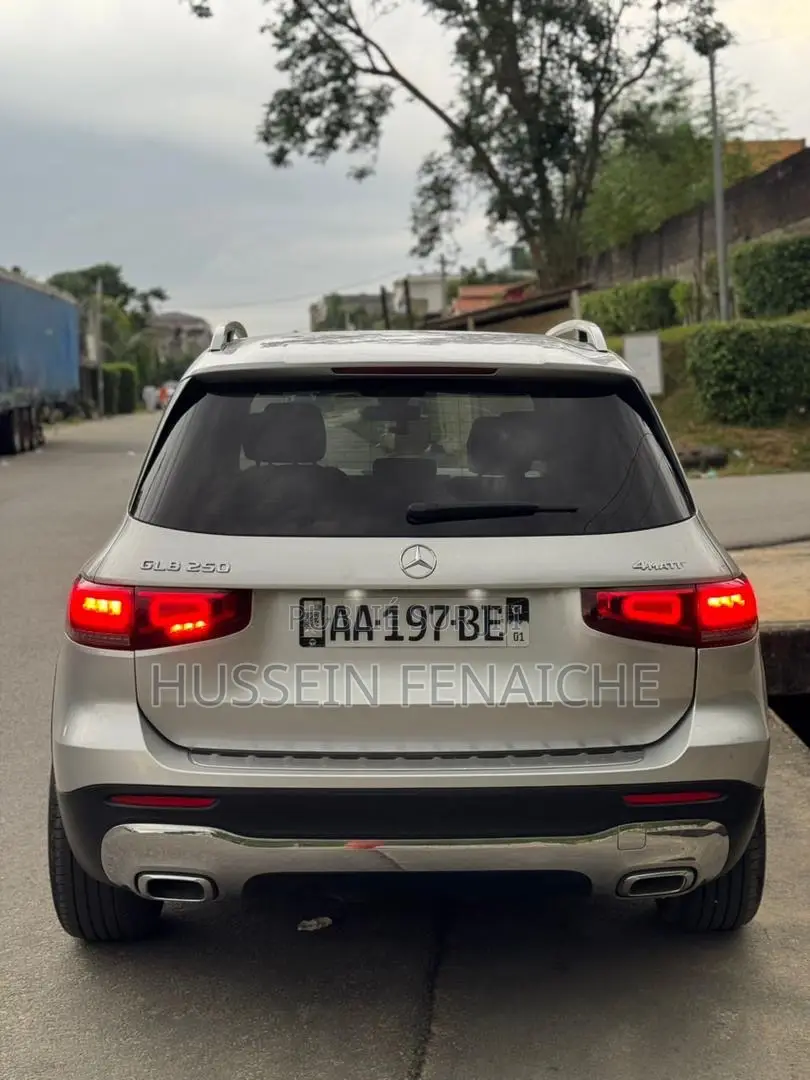 Mercedes-Benz GLB-Class 2021 Gris