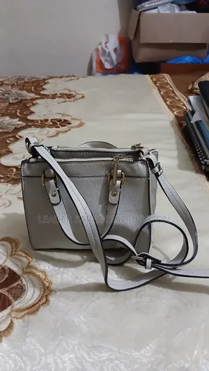 Sac Zara Mini City Clouté Avec Bandoulière Grise