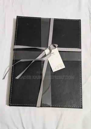 Ensemble De Quatre Sets De Table Réversibles en Similicuir