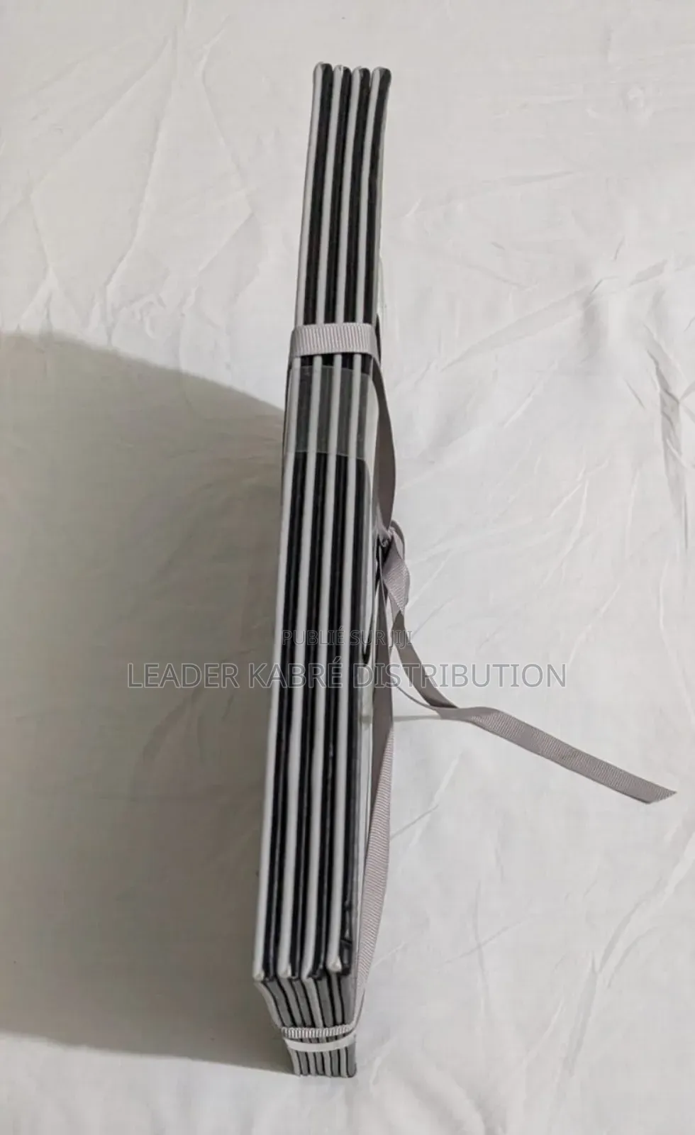 Ensemble De Quatre Sets De Table Réversibles en Similicuir