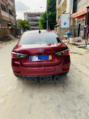 Toyota Yaris iA 1.5 FWD 2017 Bordeaux