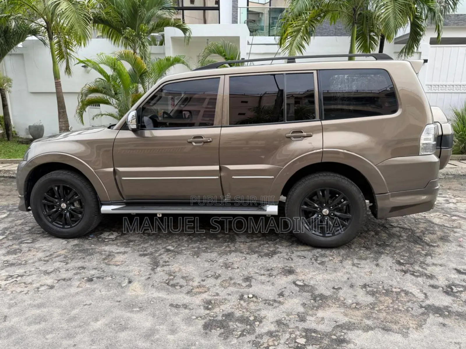 Mitsubishi Pajero 2024 Gris