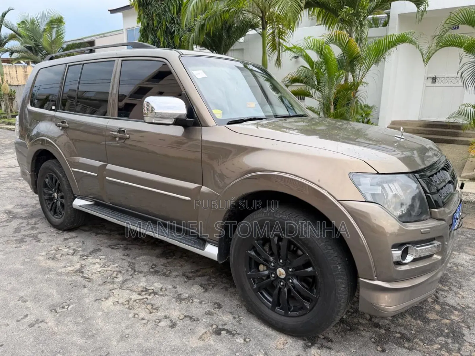 Mitsubishi Pajero 2024 Gris
