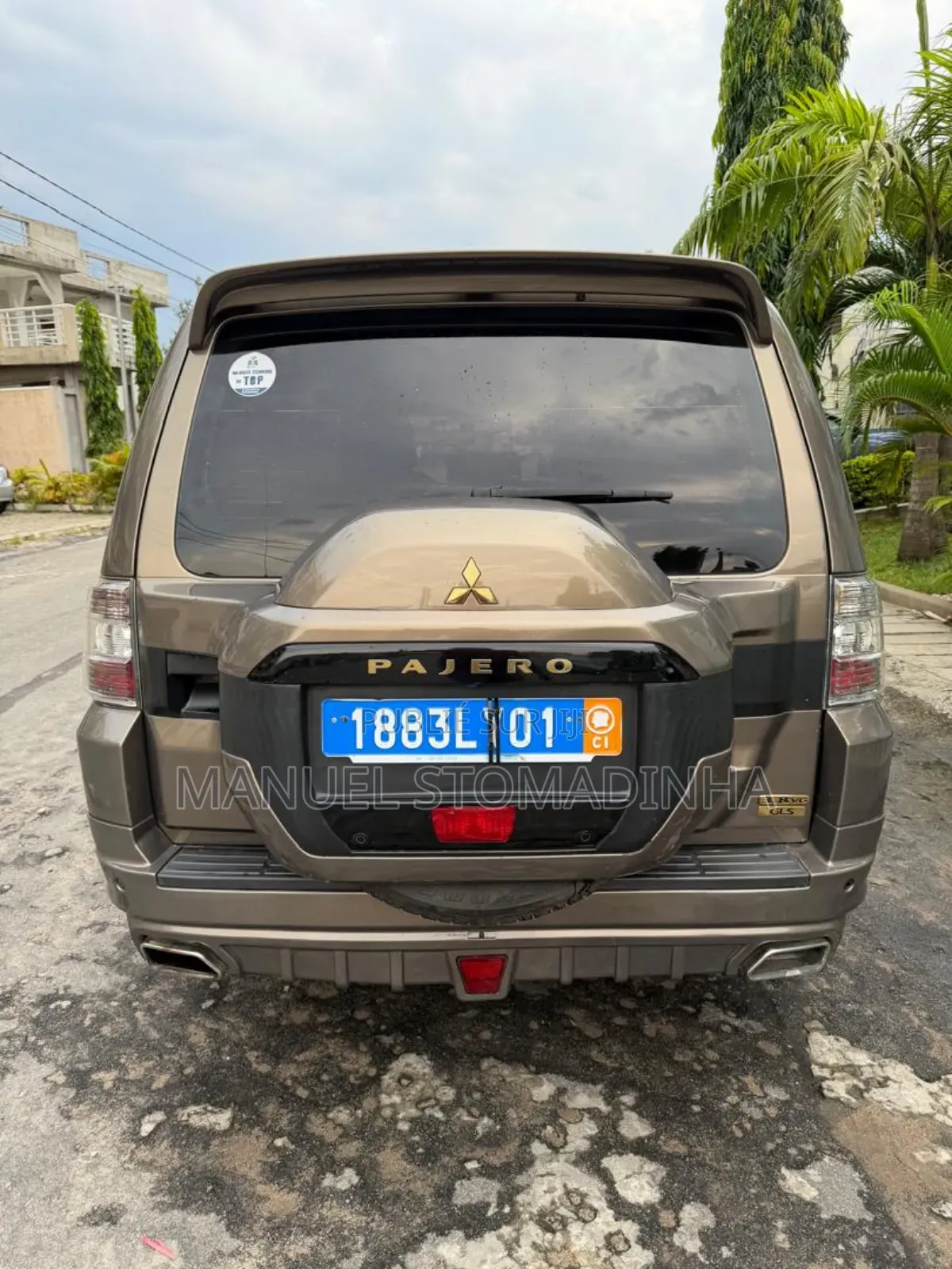 Mitsubishi Pajero 2024 Gris