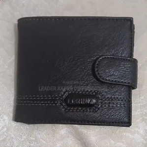 Portefeuille en Cuir Noir Pour Homme De La Marque Lorenz.