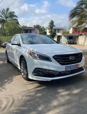 Hyundai Sonata Limited 2.0T Seban (2.0L 4cyl 6A) 2017 Blanc