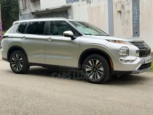 Mitsubishi Outlander Trail Edition AWD 2025 Gris
