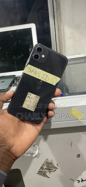 Apple iPhone 11 64 GB Black