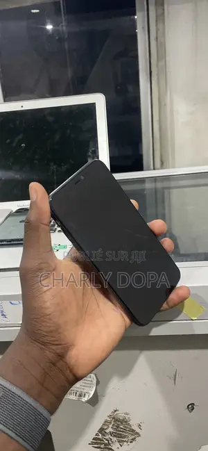 Apple iPhone 11 64 GB Black