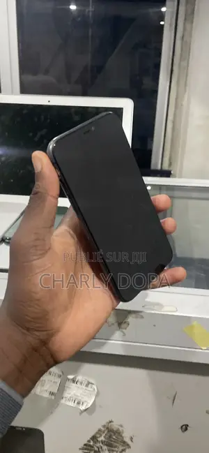 Apple iPhone 11 64 GB Black