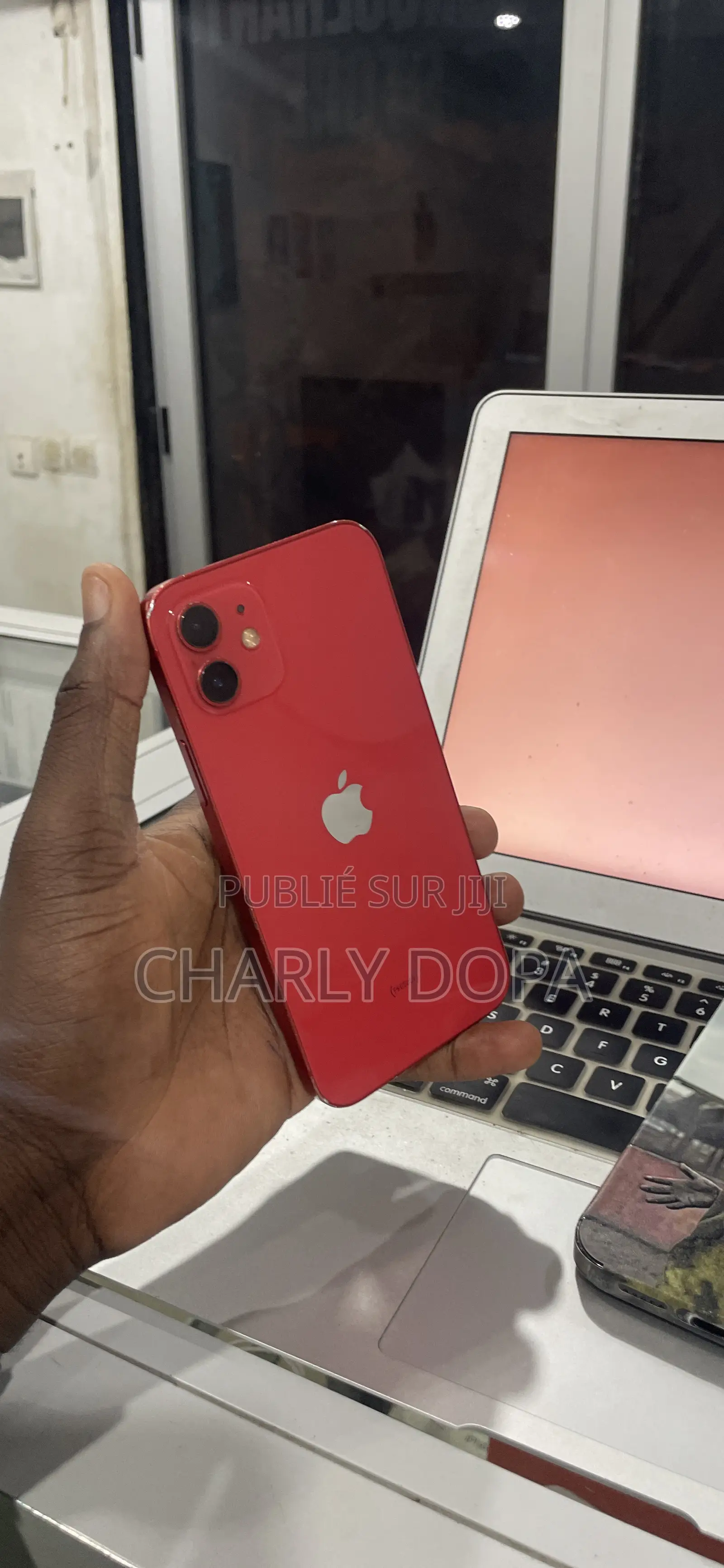 Apple iPhone 12 64 GB Rouge