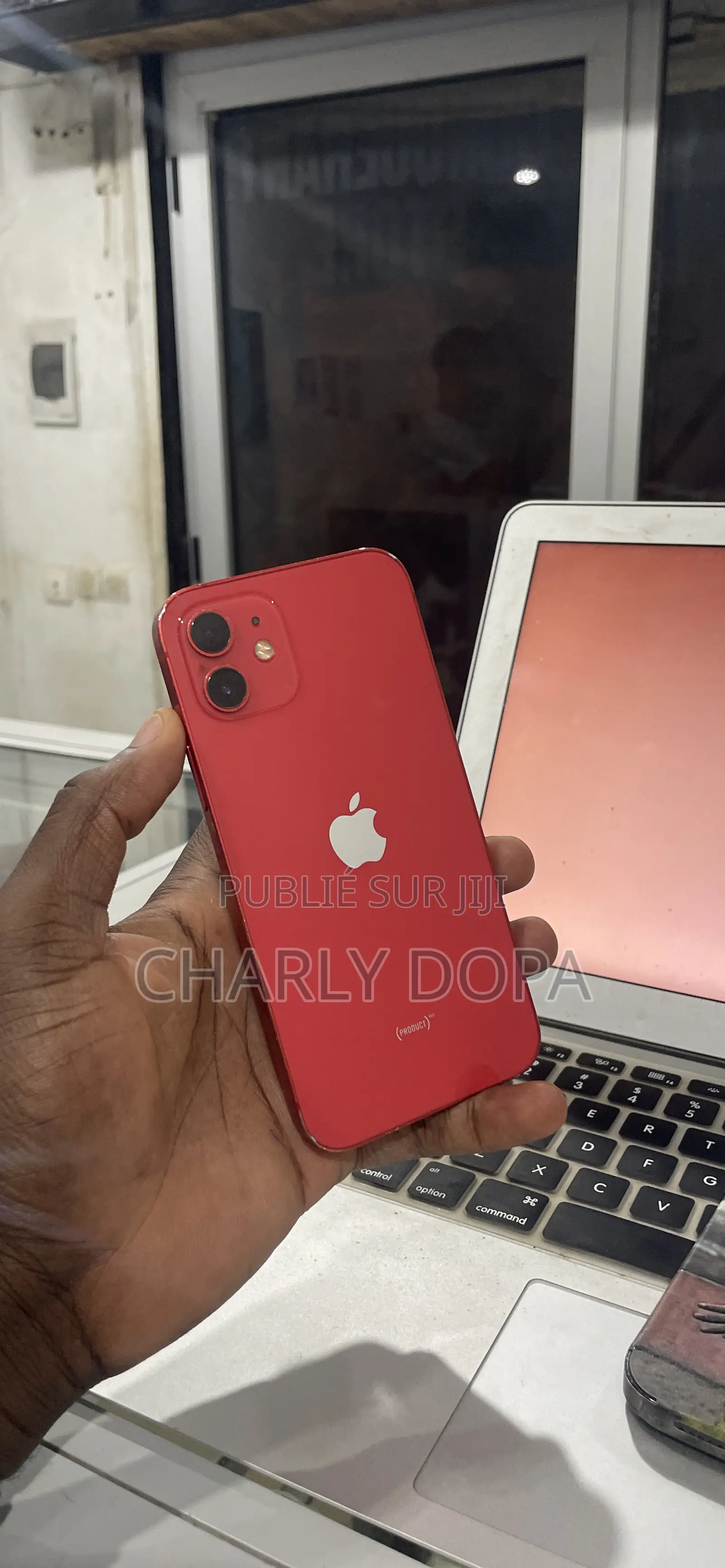 Apple iPhone 12 64 GB Rouge