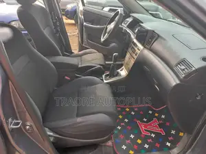 Toyota Corolla 2004 Gris