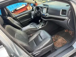 Toyota Highlander 2016