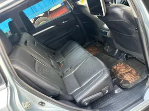 Toyota Highlander 2016