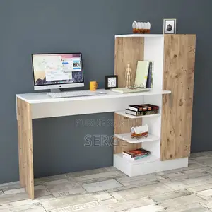 Bureau Moderne Avec Étagère